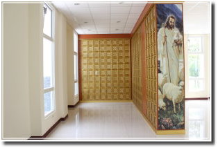 圖片：主恩堂L型排列骨灰位